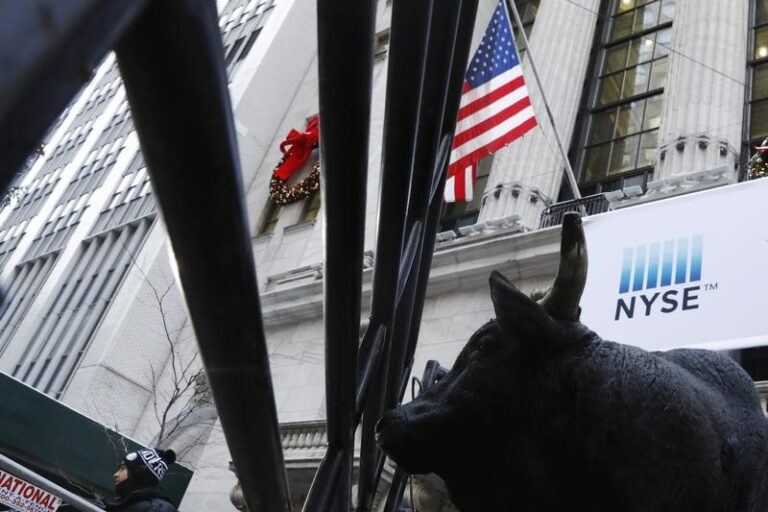 &copy; Reuters.  U.S. stocks higher at close of trade; Dow Jones Industrial Average up 0.01%