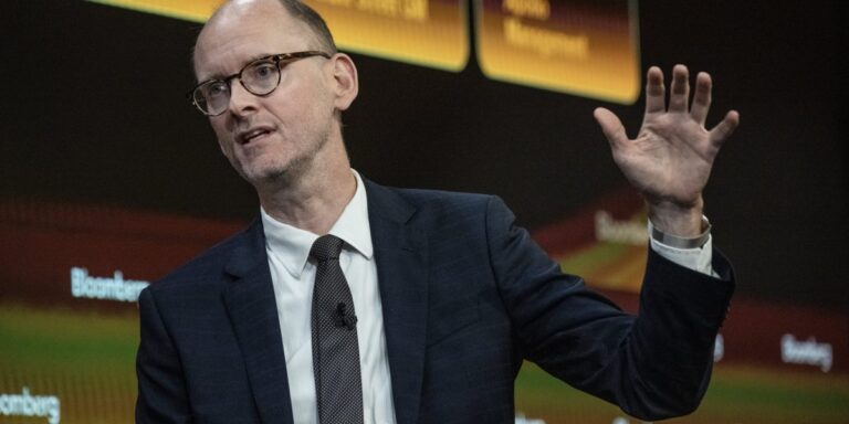 Apollo's chief economist defies Fed’s hawkish pivot; no rate hikes this year despite ‘dramatic turnaround’ - shareandstocks.com