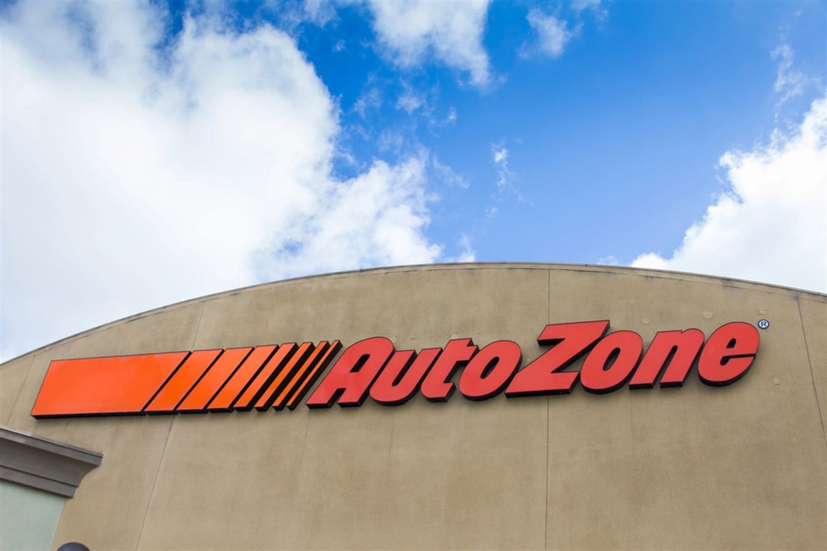 AutoZone Pulling Back Into the Buy Zone
