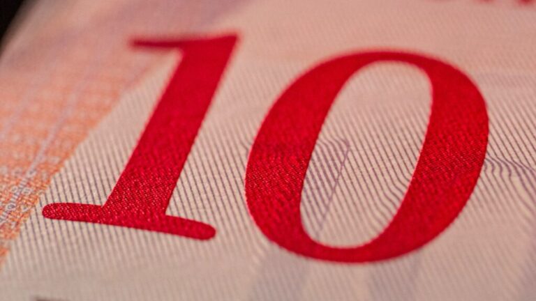 What Are Some Common Mistakes Traders Make When Choosing A Forex Brokerage? - Forex FAQ Central: