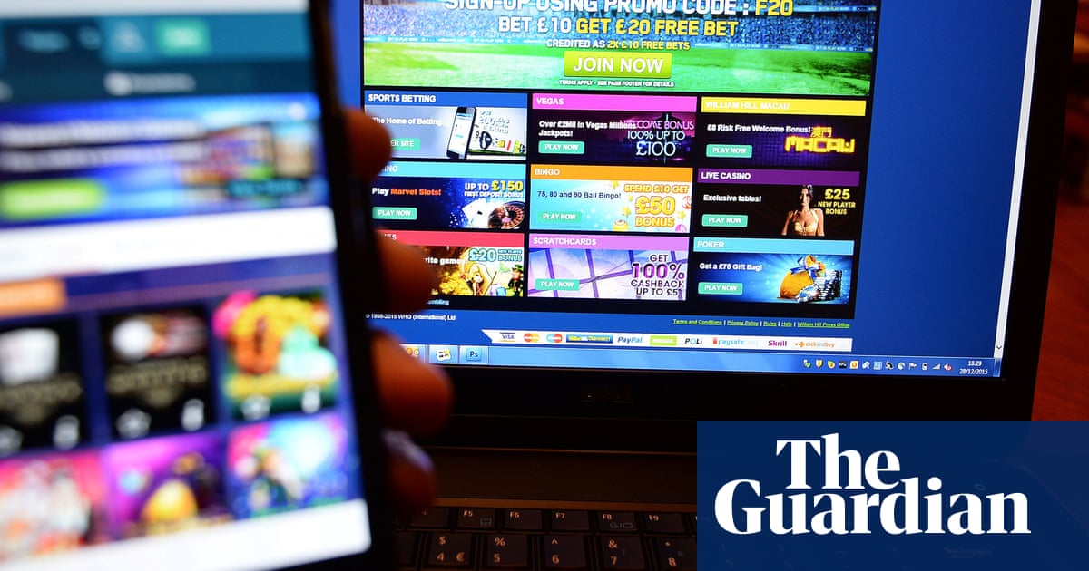 Adverts for UK bookmakers and online casinos ‘need smoking-style warnings’