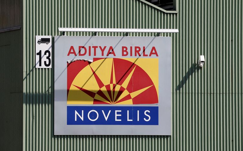 © Reuters. FILE PHOTO: A logo is pictured on the facility of flat-rolled aluminum producer Novelis, part of Aditya Birla Group, in Sierre, Switzerland, September 12, 2018. REUTERS/Denis Balibouse/File Photo
