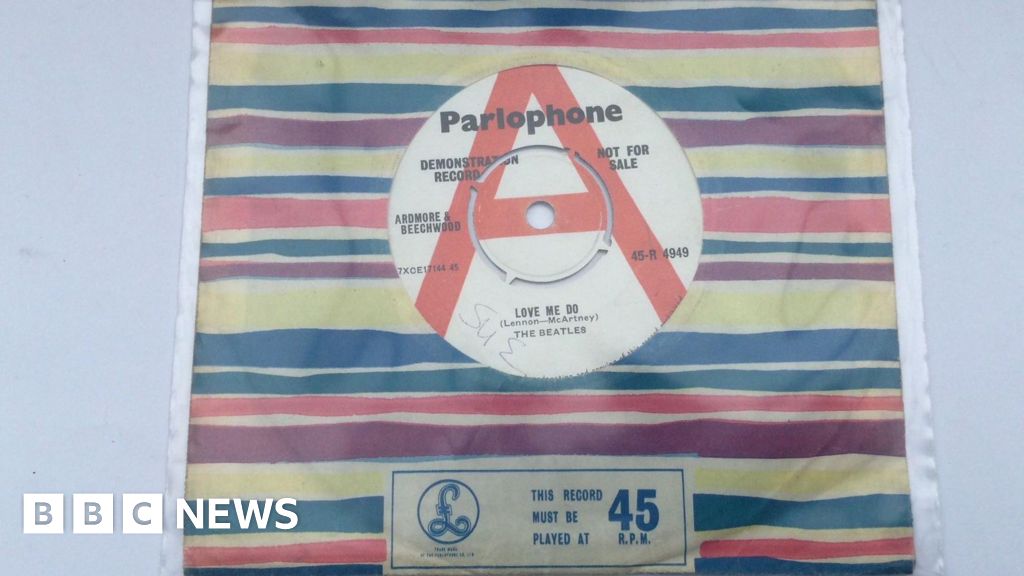 Rare Beatles single could sell for £9,000 during auction in Essex - shareandstocks.com