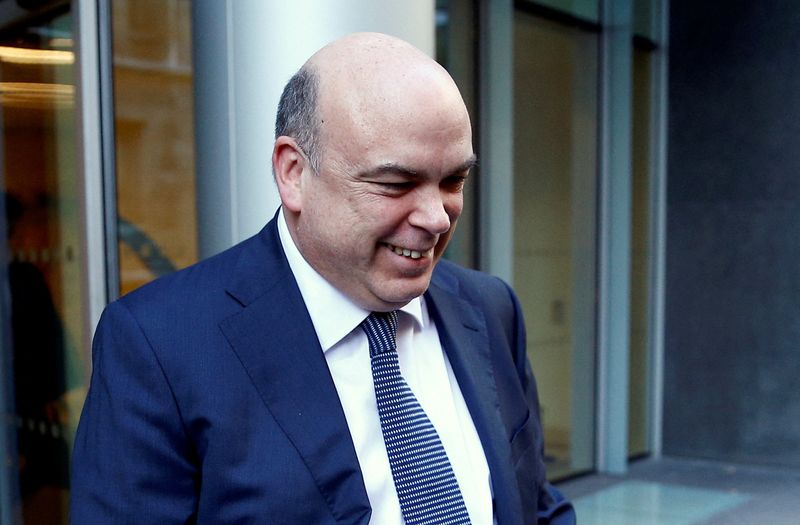 © Reuters. FILE PHOTO: British entrepreneur Mike Lynch leaves the High Court in London, Britain March 25, 2019. REUTERS/Henry Nicholls/File Photo