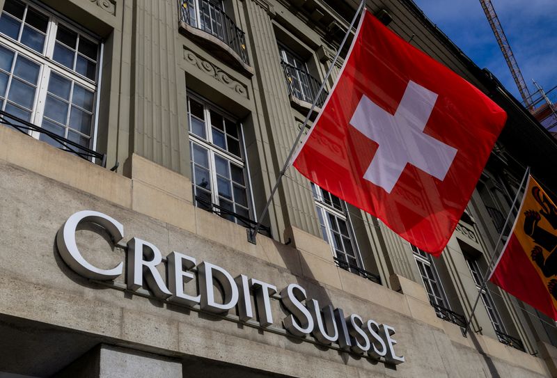 © Reuters. FILE PHOTO: A Swiss flag is pictured above a logo of Swiss bank Credit Suisse in Bern, Switzerland, November 15, 2023. REUTERS/Denis Balibouse/File Photo © Reuters. FILE PHOTO: A Swiss flag is pictured above a logo of Swiss bank Credit Suisse in Bern, Switzerland, November 15, 2023. REUTERS/Denis Balibouse/File Photo