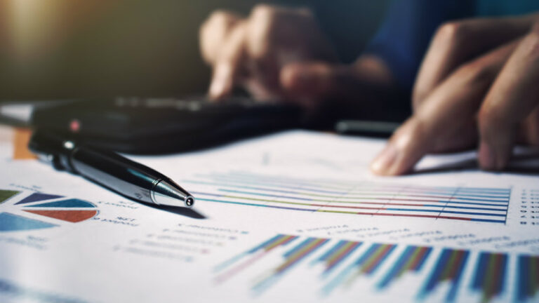 RRSP: 2 Soaring TSX Dividend Stocks to Consider Now