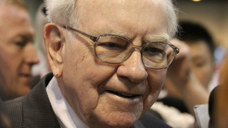 The Stock Market Has Been Weird: Here's What Warren Buffett Is Doing