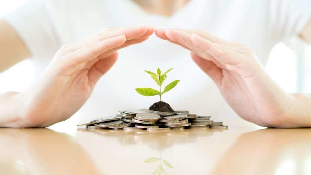 Trump’s Tariffs Are Here: This 5.9% Dividend Stock Is a Safe Haven