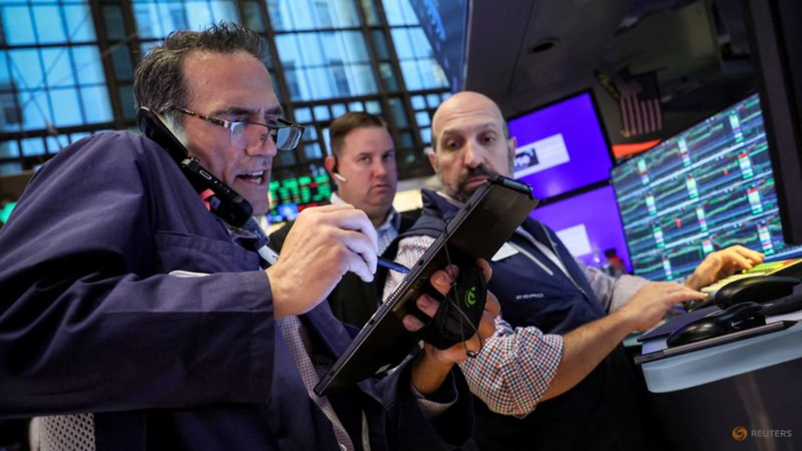 Analysis:Global stock traders face dip-buying dilemma after crushing selloff - shareandstocks.com