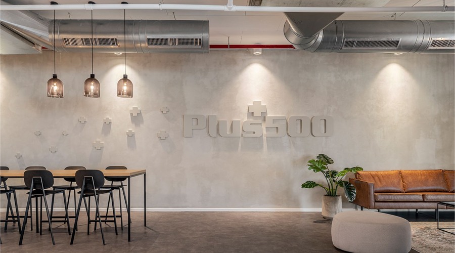 Plus500 office