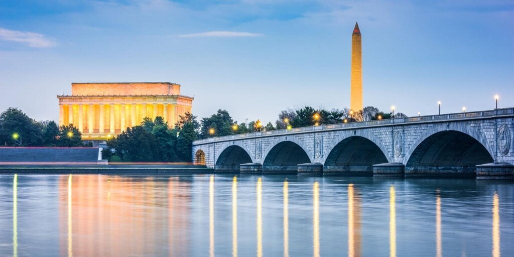 Coinbase, Ripple Pour Over $100 Million to 'Buy Influence' in US Election, Says Public Citizen - Decrypt