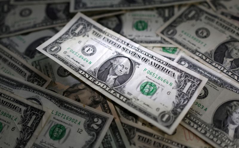 © Reuters. FILE PHOTO: U.S. dollar banknotes are seen in this illustration taken March 10, 2023. REUTERS/Dado Ruvic/Illustration/File Photo © Reuters. FILE PHOTO: U.S. dollar banknotes are seen in this illustration taken March 10, 2023. REUTERS/Dado Ruvic/Illustration/File Photo