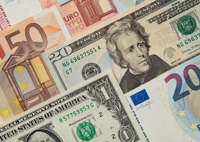 EUR/USD Falls as German Economy Contracts • Dumb Little Man