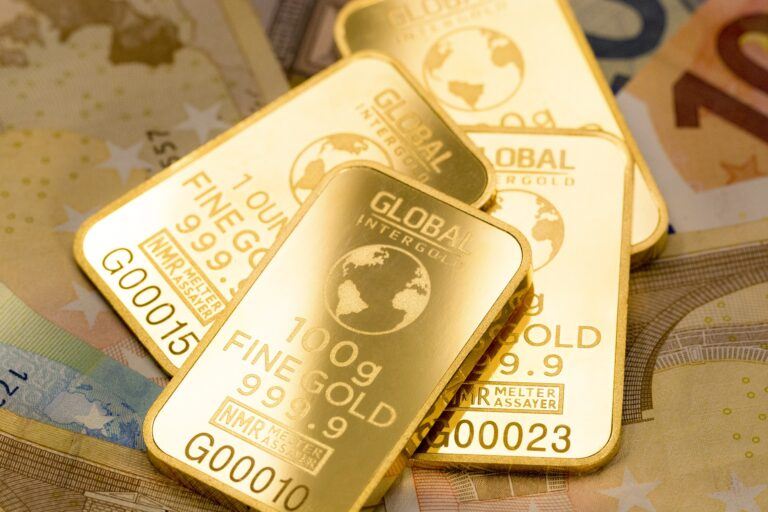 Gold Outperforms Bitcoin Amid Market Uncertainty