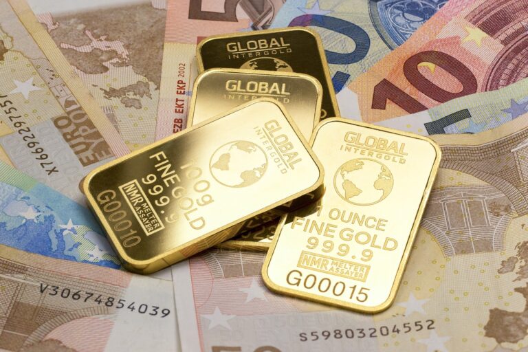 Gold (XAU/USD) Remains Strong Above $2400/oz as Fed Hints at Upcoming Rate Cuts - MarketPulse
