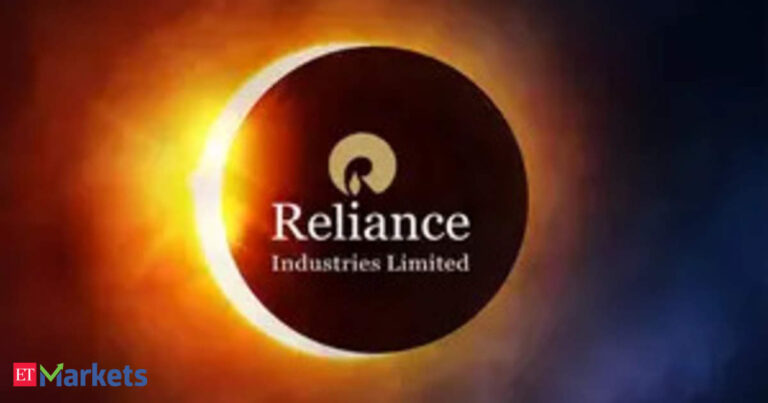 Mukesh Ambani announces AGM bonanza, RIL to consider bonus issue