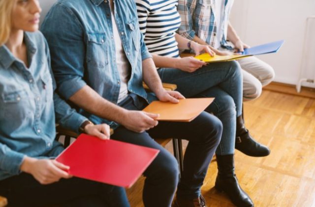 US Unemployment Rate Jumps to 4.3%, Rate Cut Speculation Intensifies • Dumb Little Man