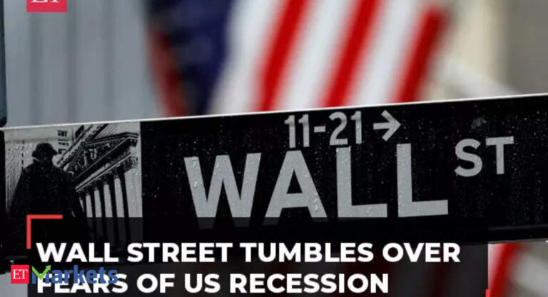 Wall Street tumbles over fears of US recession; Scott Wren explains reasons behind the crash