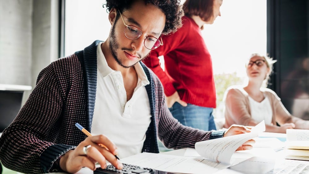 Is Canadian Tire Stock a Buy for its 4.4% Dividend Yield?