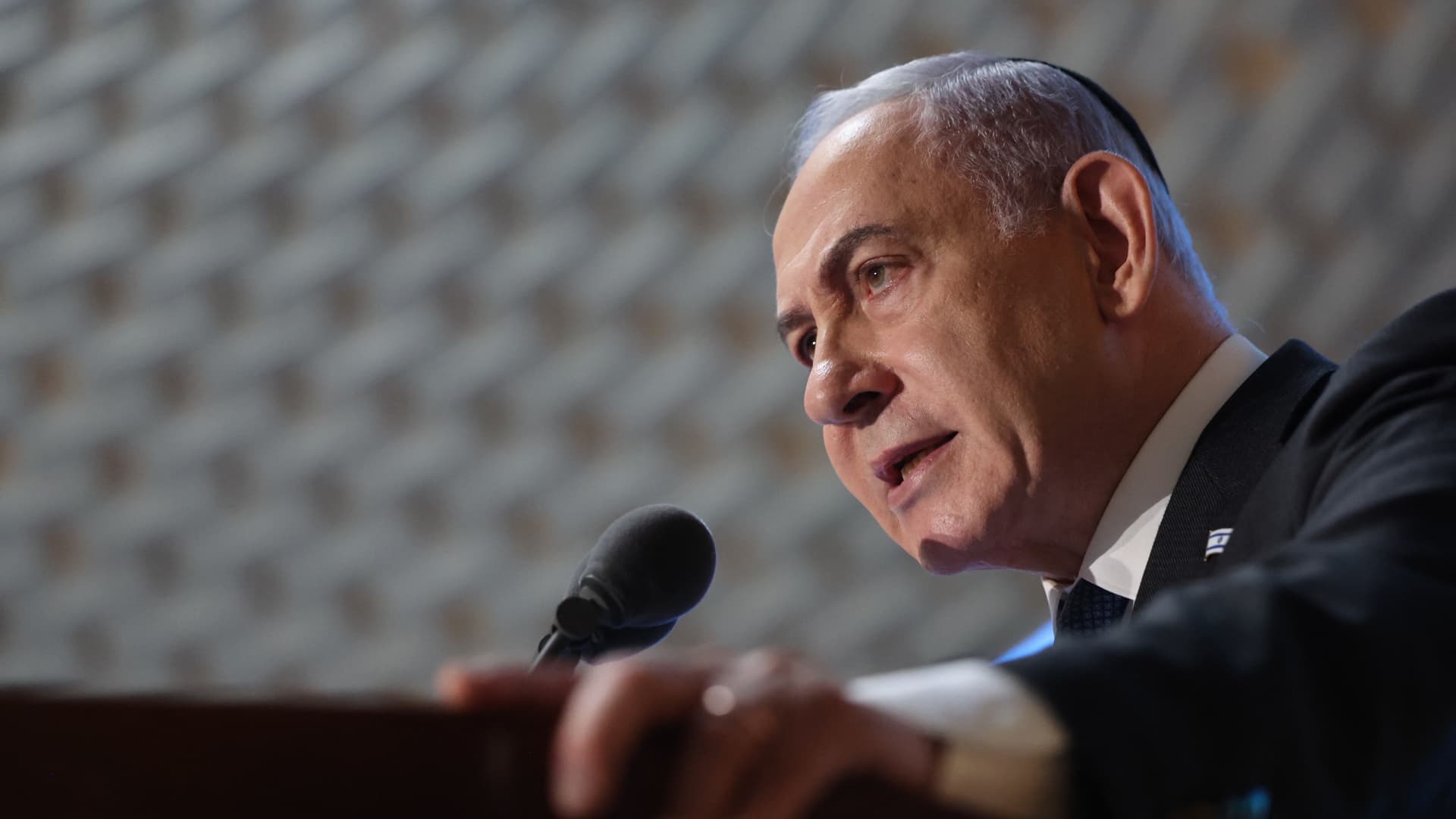 Netanyahu pushes back against new pressure over Gaza and hostages: ‘No one will preach to me’ - shareandstocks.com
