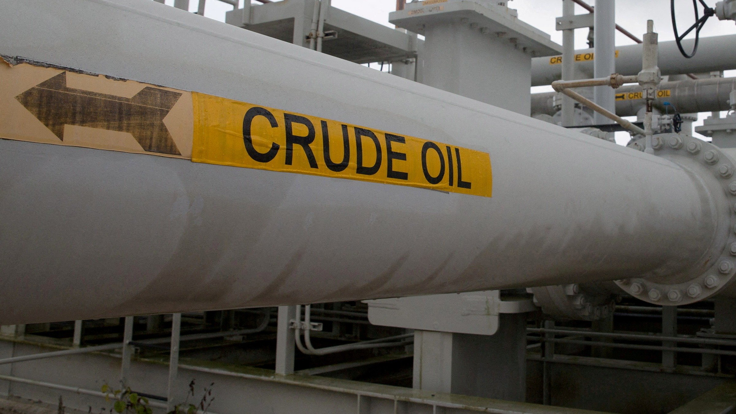 Decrease in Crude Oil Prices Affecting India’s Oil Exports: CRISIL  - Equitypandit