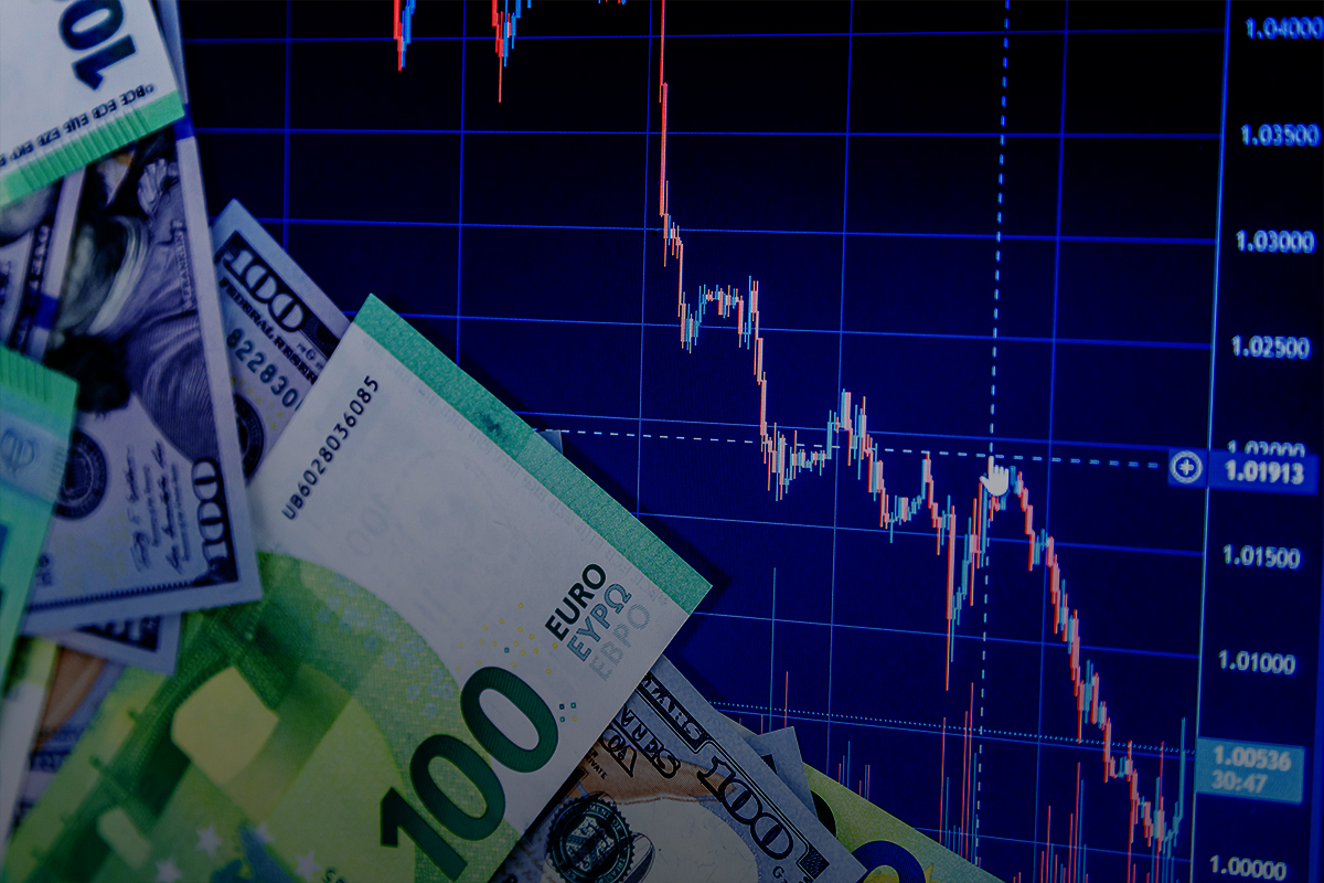 EURUSD and GBPUSD: EURUSD is moving to a new weekly high