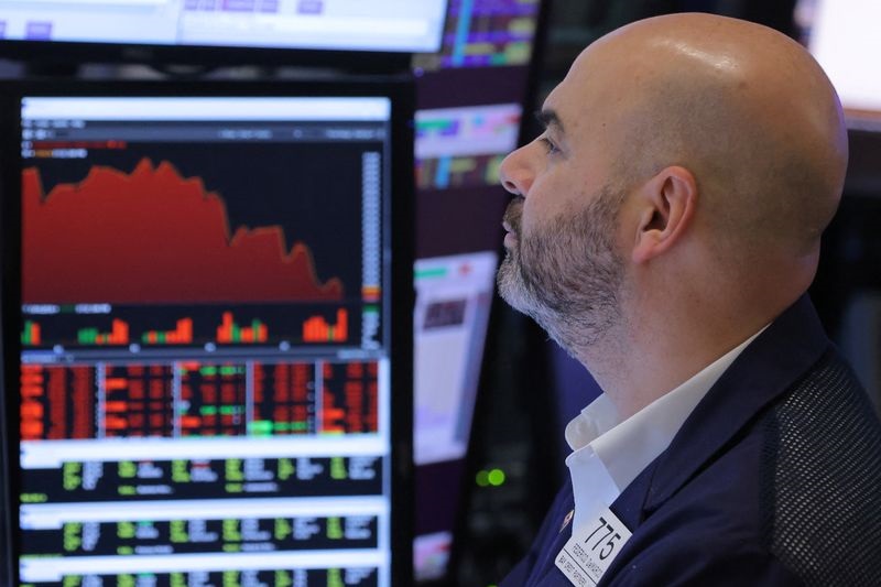 &copy; Reuters Norway stocks lower at close of trade; Oslo OBX down 0.74%