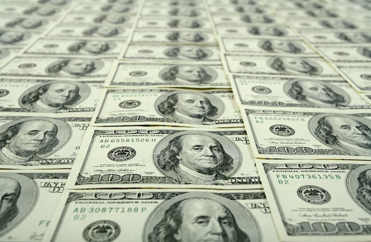 US Dollar down as markets digest PCE figures from August