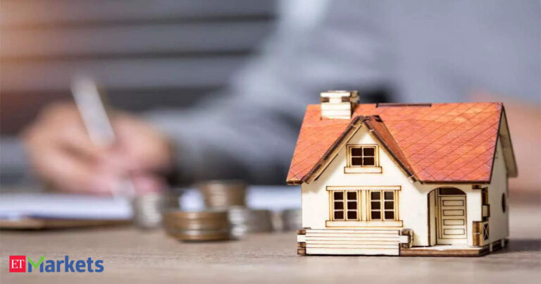 HDFC Standard Life buys PNB Housing Fin's shares worth Rs 90 crore