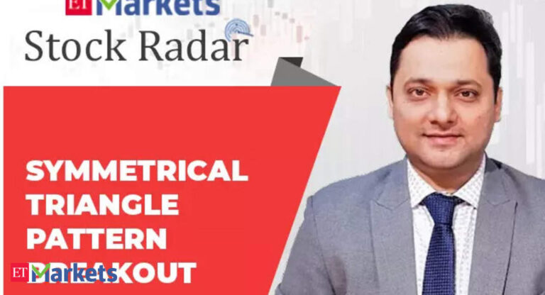 Stock Radar| Mphasis stock sees profit taking from 52-week highs; should you buy the dip?