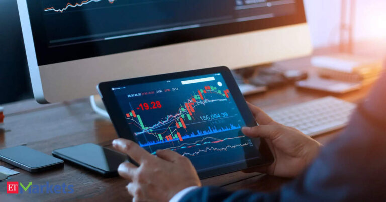 Tech view: Nifty shows signs of bounce back, in process to form double bottom. How to trade tomorrow
