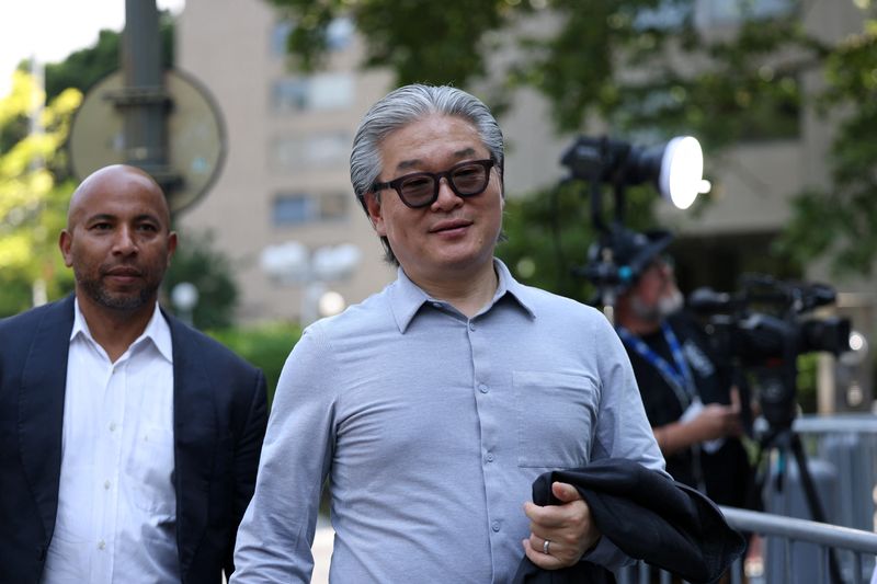 © Reuters. Sung Kook (Bill) Hwang, the founder and head of the private investment firm Archegos, arrives at the Manhattan Federal Courthouse in New York City, U.S., July 9, 2024. REUTERS/Andrew Kelly/File Photo © Reuters. Sung Kook (Bill) Hwang, the founder and head of the private investment firm Archegos, arrives at the Manhattan Federal Courthouse in New York City, U.S., July 9, 2024. REUTERS/Andrew Kelly/File Photo