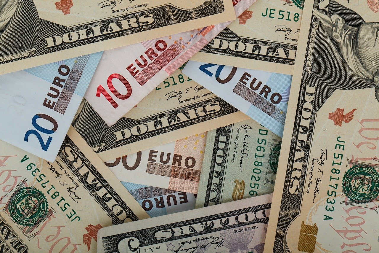 Euro shrugs after eurozone inflation rises - MarketPulse
