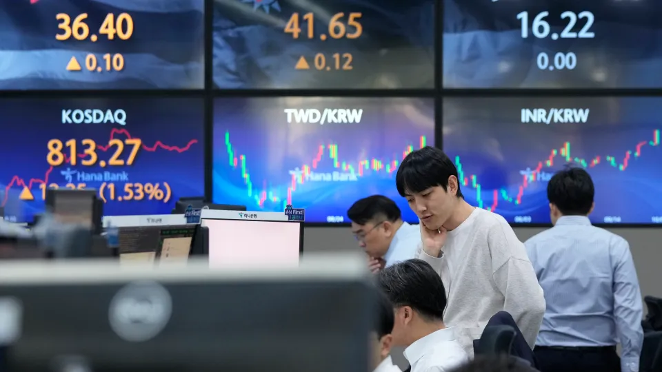 South Korea Industrial Output Slips in September Due to Weak Chip Production - Equitypandit