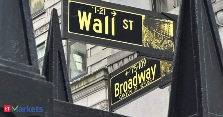 US stocks falls as mounting Russia-Ukraine tensions cause jitters