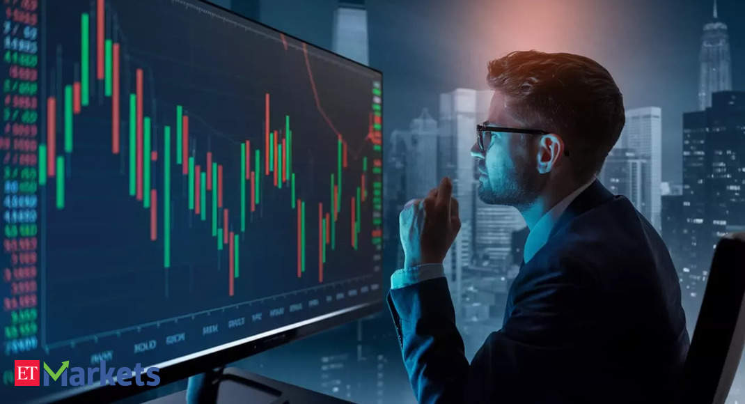 12 stocks approaching 52-week lows amid market fluctuations - Deep Cuts