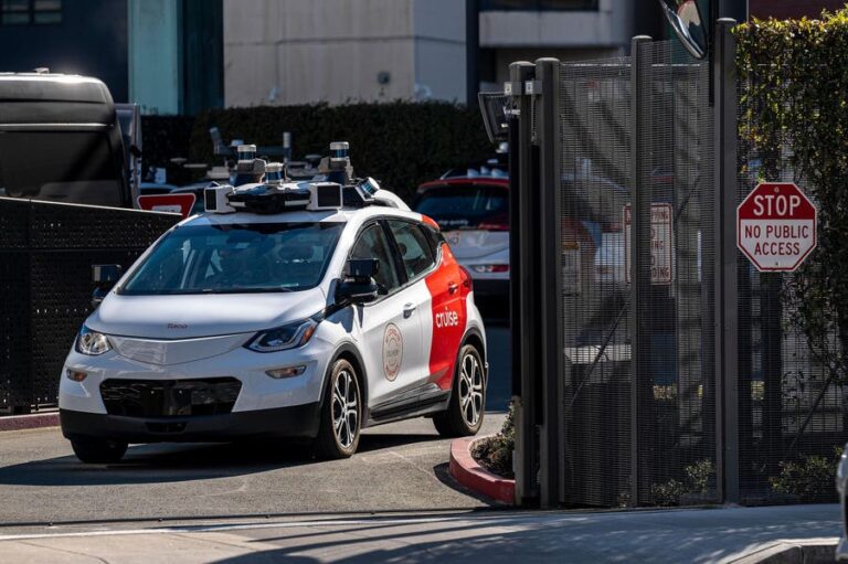 General Motors Pulls The Plug On Multibillion-Dollar Cruise Robotaxi Plans - shareandstocks.com