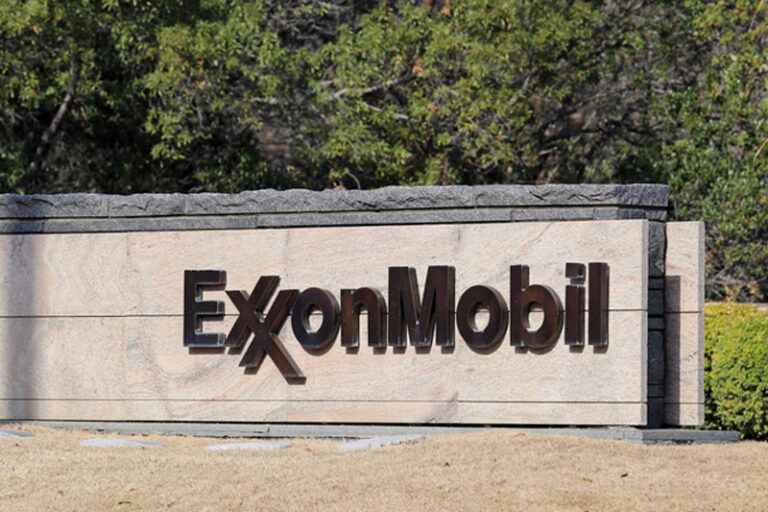 US senators, green groups call for accountability over hacking of Exxon critics By Reuters