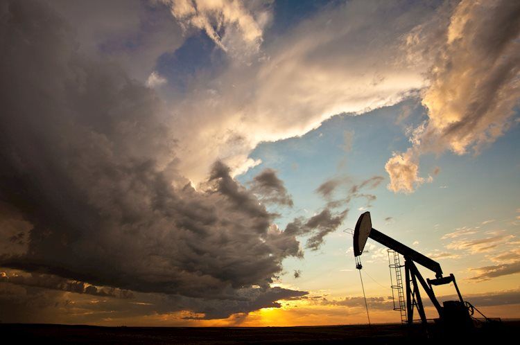 Crude Oil sees rally picking up speed ahead of EIA and Baker Hughes releases