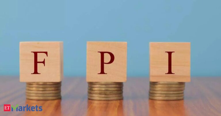 FPIs' selling spree continues in November with Rs 21,612 crore outflow