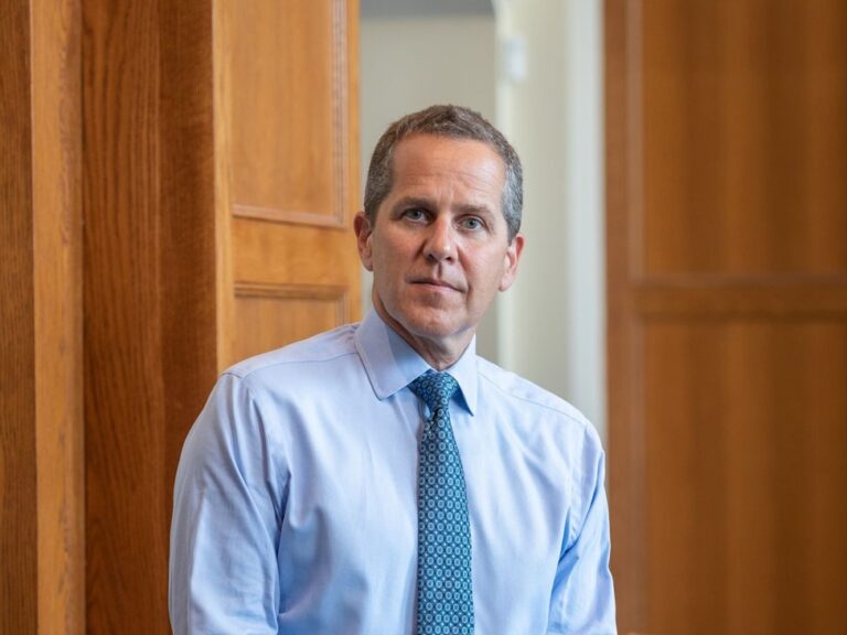 Fed vice chair for supervision is worried that Trump will try to remove him - report | Forexlive