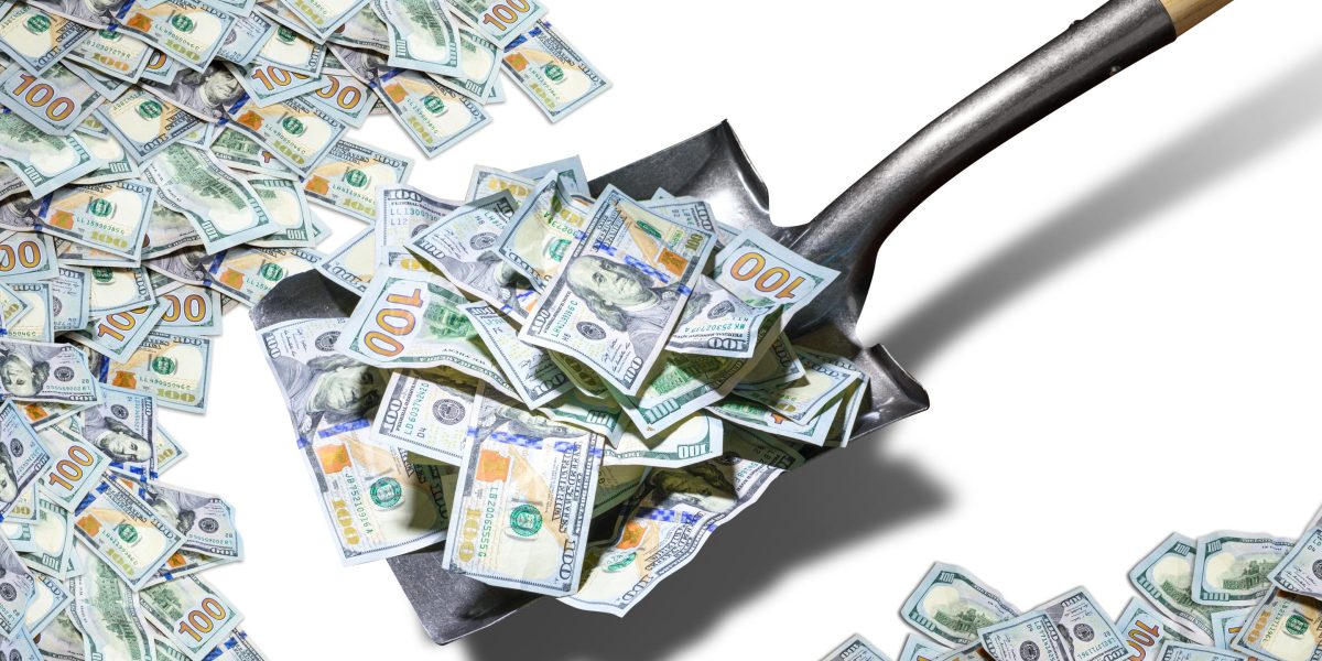 The dollar will stay strong if the world keeps 'shoveling all of its savings' into US stocks, strategist says - shareandstocks.com