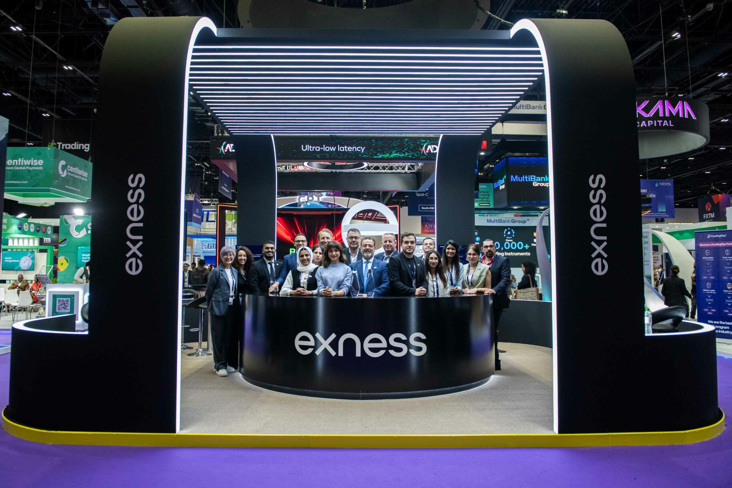 Exness Celebrates Dual Recognition at iFX EXPO Dubai 2025