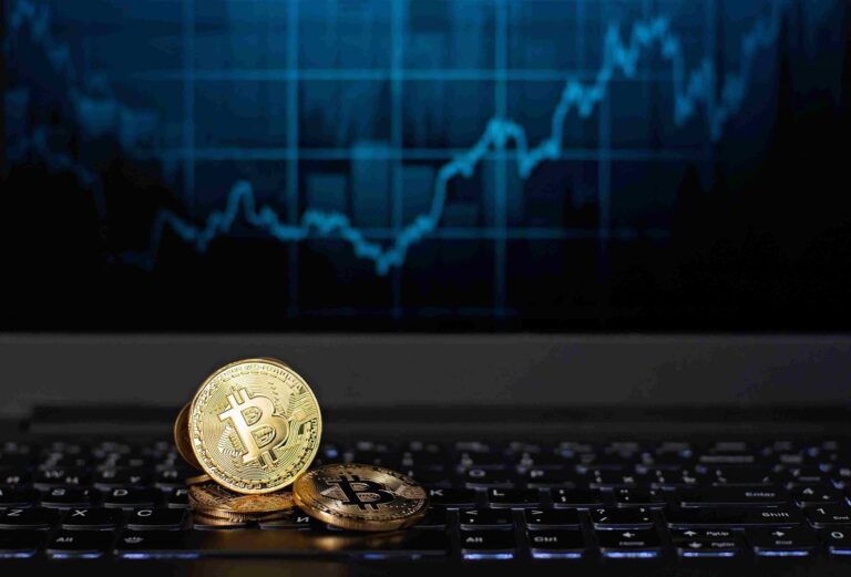 Bitcoin Kurs Prognose: BTC bleibt stabil über $100,000