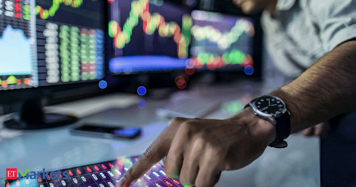 FIIs maintain aggressive selling spree in Indian market, sell equities worth Rs 66,600 cr in Jan so far