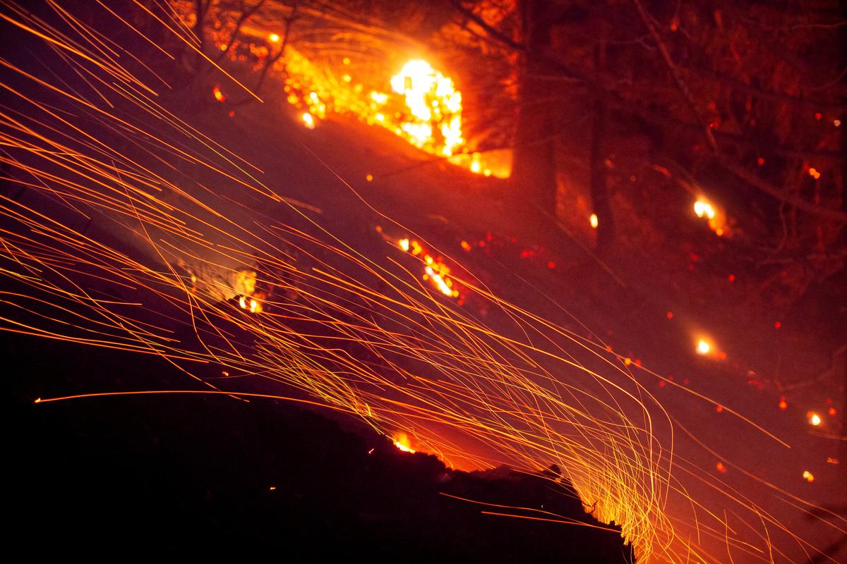 New Wildfire Warnings and Power Shutdowns as Winds Increase in Southern California - Equitypandit