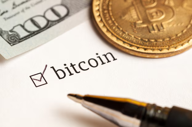 Striking Results from CryptoQuant Survey! Bitcoin (BTC) Takes First Place, Who Invests How Much? - BitRss - Crypto World News