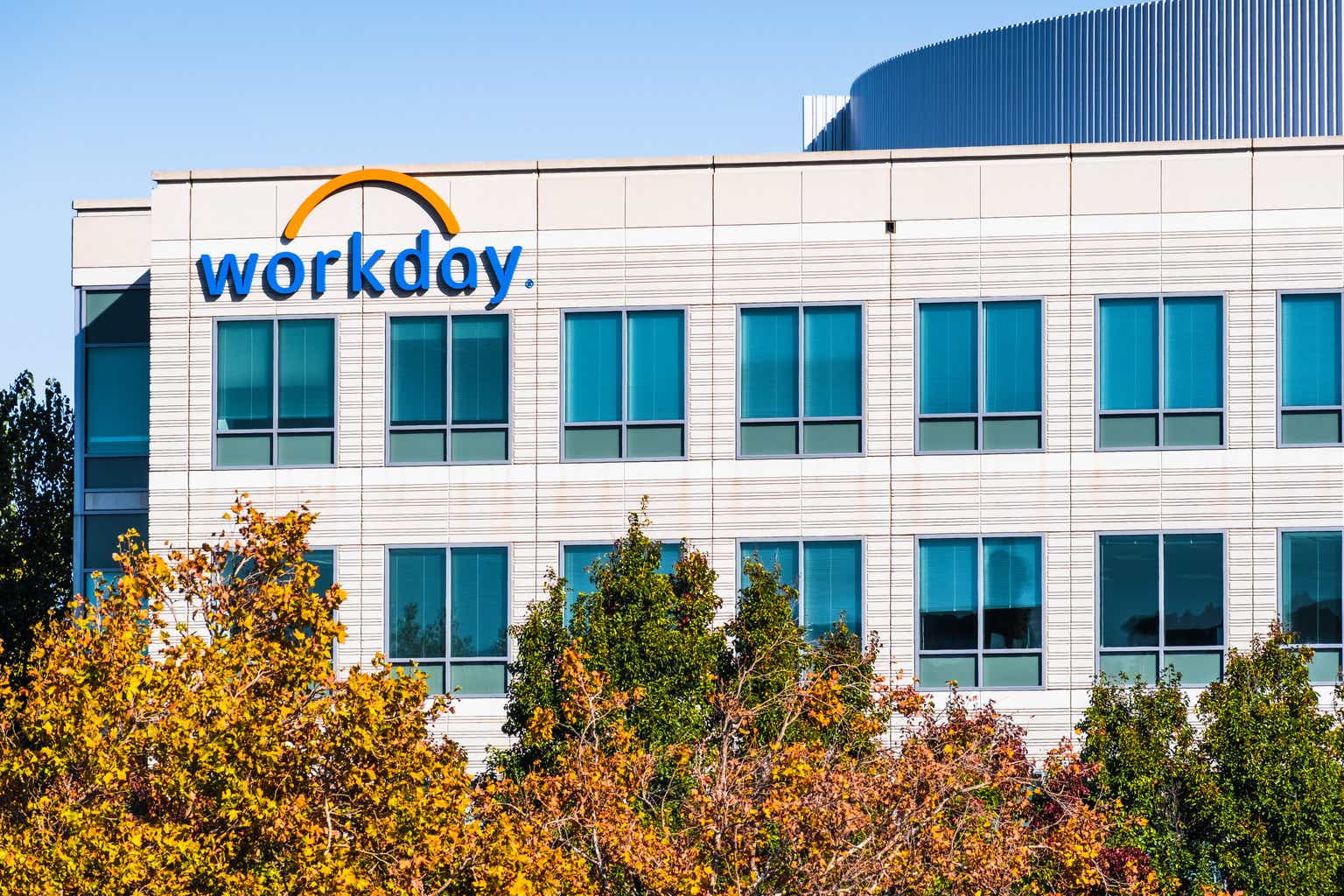 Workday: AI Agents And Margin Expansion Not Enough To Justify Current Valuation (WDAY)