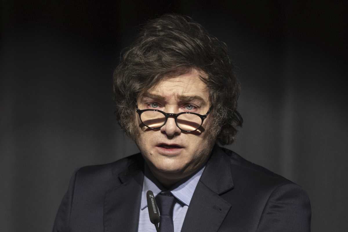 Argentine lawyers charge President Milei with fraud over cryptocurrency promotion