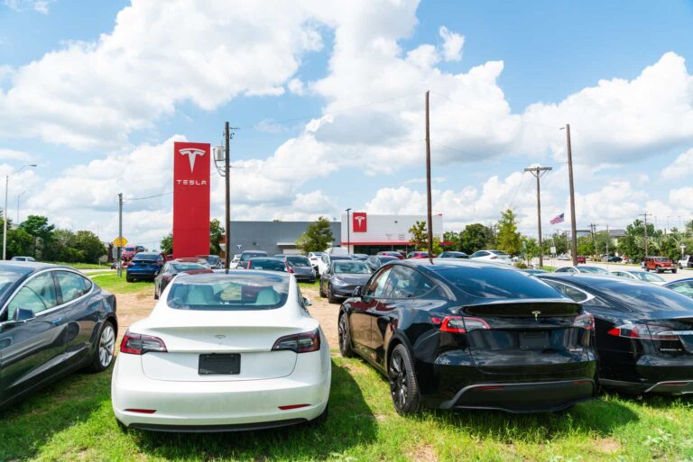 Elon Musk Keeps Overpromising While Tesla Keeps Underdelivering — Sell (NASDAQ:TSLA)